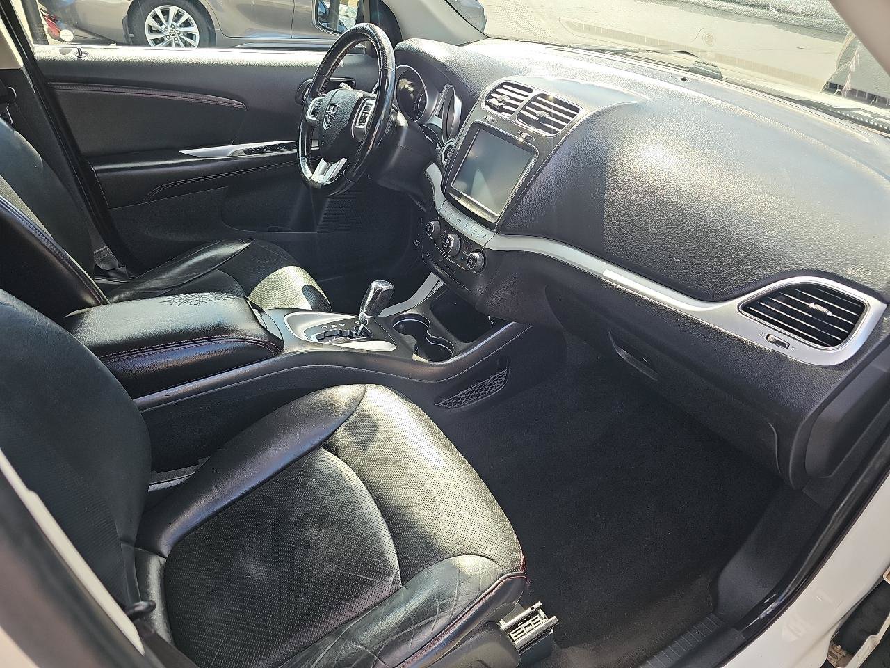Used 2018 Dodge Journey GT w/ Blacktop Package FWD image 15