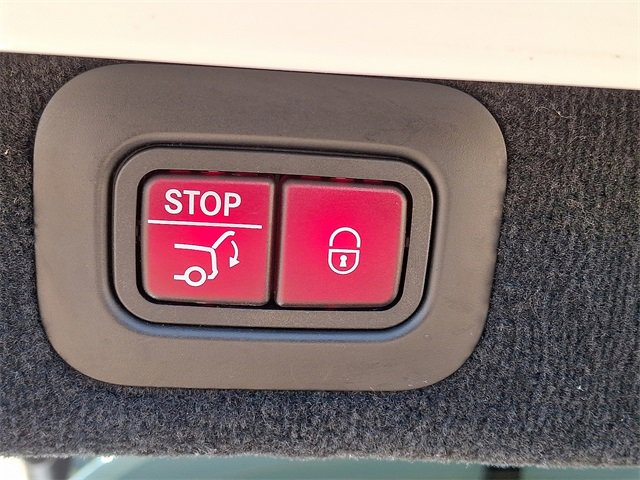 Used 2021 Aston Martin DBX image 25