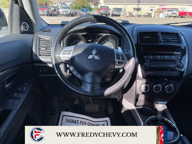 Used 2013 Mitsubishi Outlander Sport SE FWD image 13