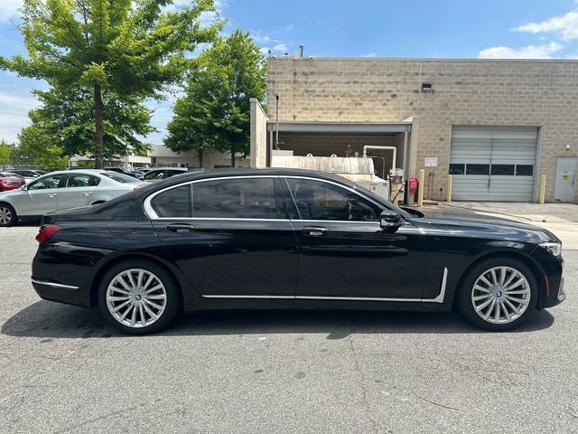 Used 2020 BMW 740i w/ Premium Package RWD image 4