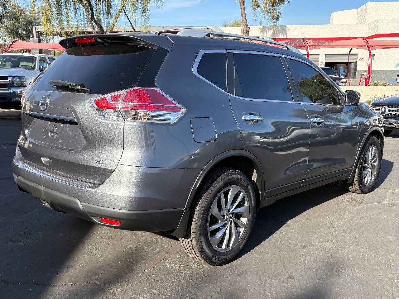 Used 2015 Nissan Rogue SL w/ SL Premium Package image 8