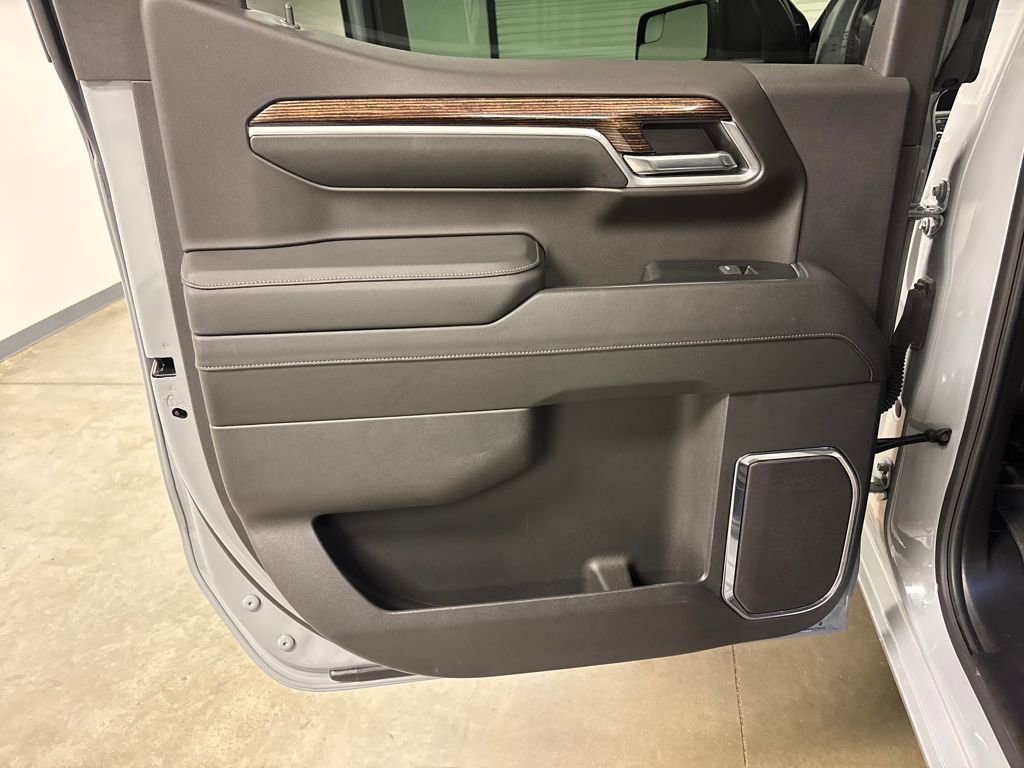 Used 2024 GMC Sierra 1500 Elevation image 30