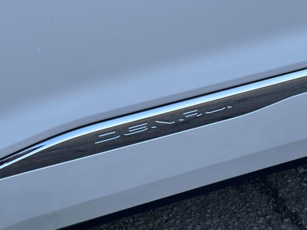 Certified 2023 GMC Acadia Denali w/ Denali Ultimate Package image 10