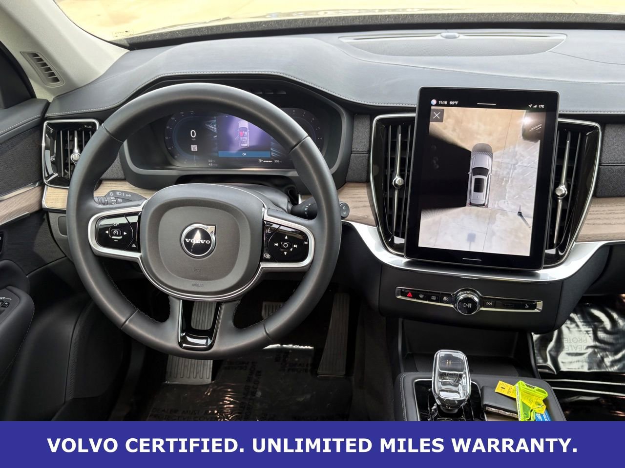 Certified 2025 Volvo XC90 B6 Plus image 19