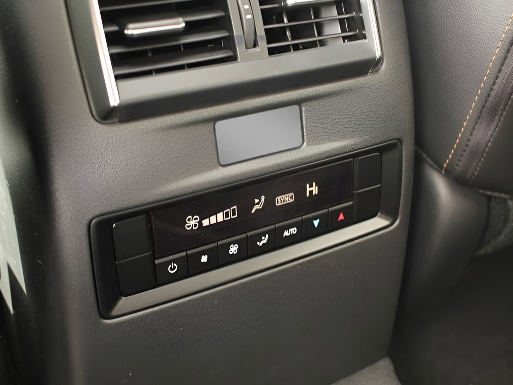 Certified 2025 MAZDA CX-90 3.3 Turbo w/ Preferred Package image 18