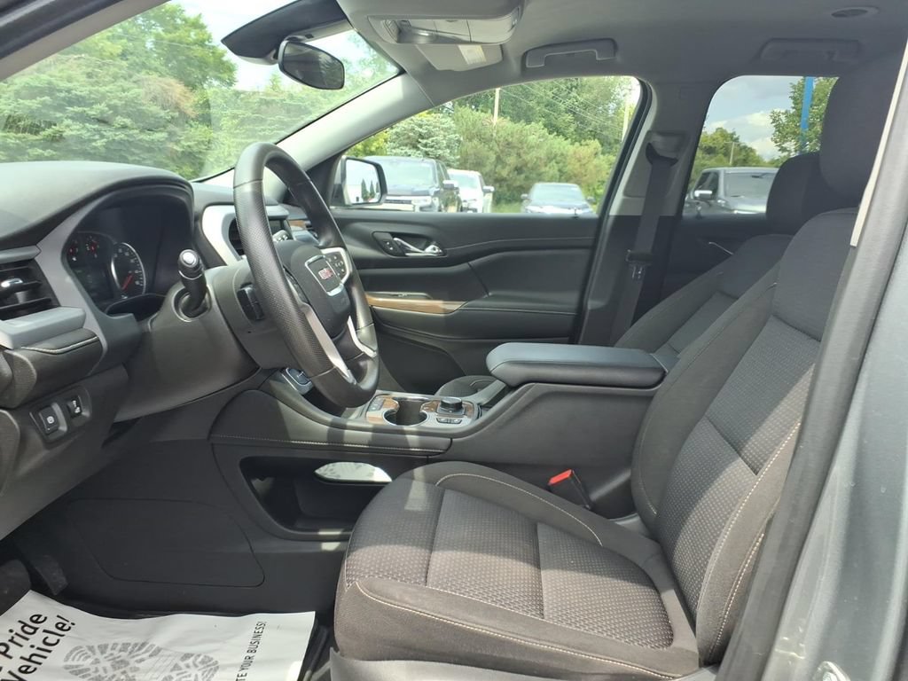 Used 2023 GMC Acadia SLE w/ Driver Convenience Package FWD image 14
