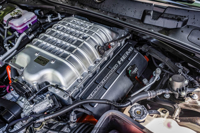 Used 2020 Dodge Challenger SRT Hellcat image 18