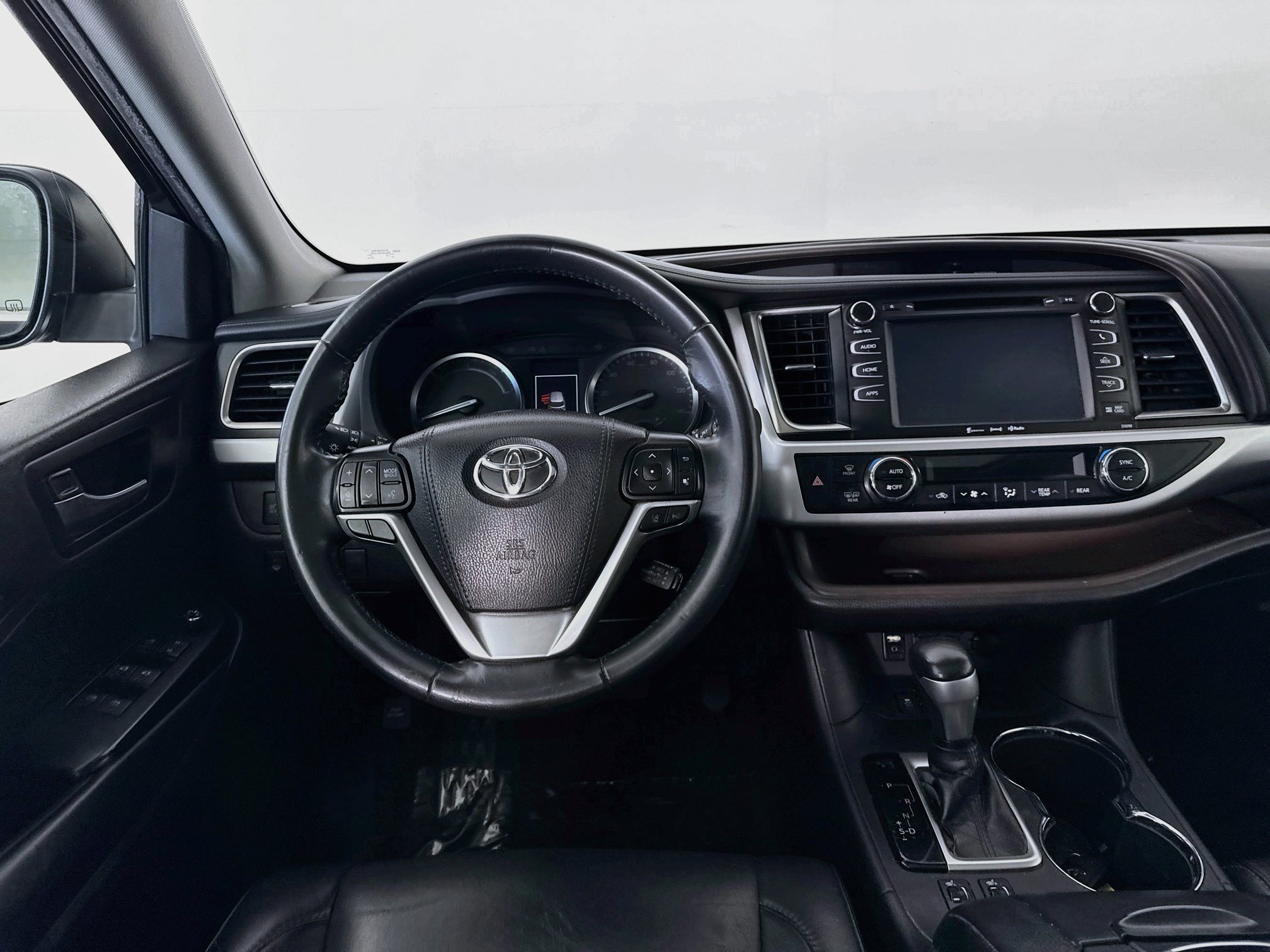 Certified 2019 Toyota Highlander XLE AWD/4WD image 23