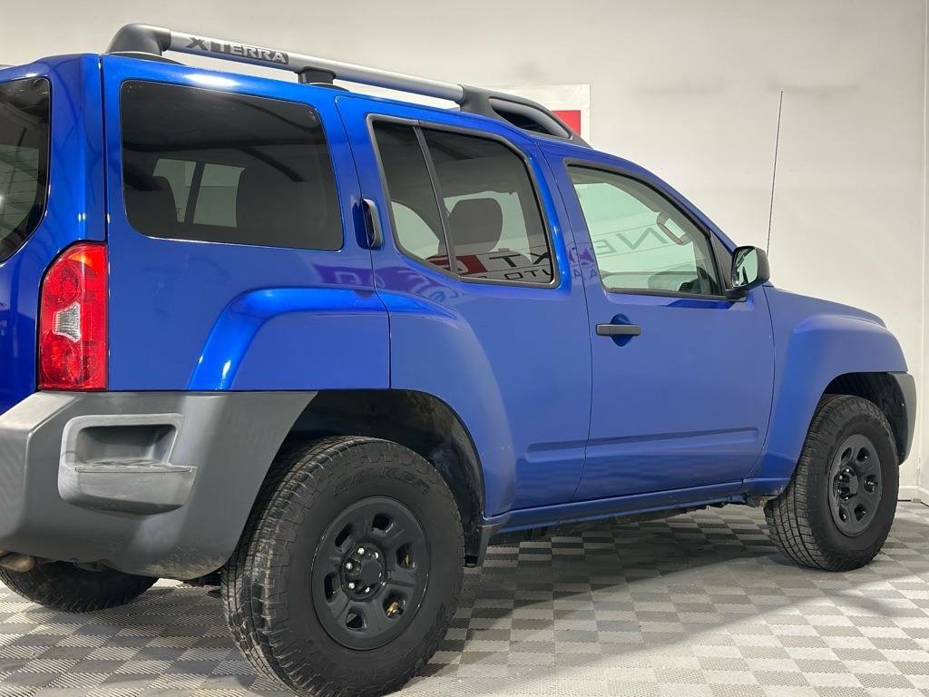 Used 2015 Nissan Xterra X image 9