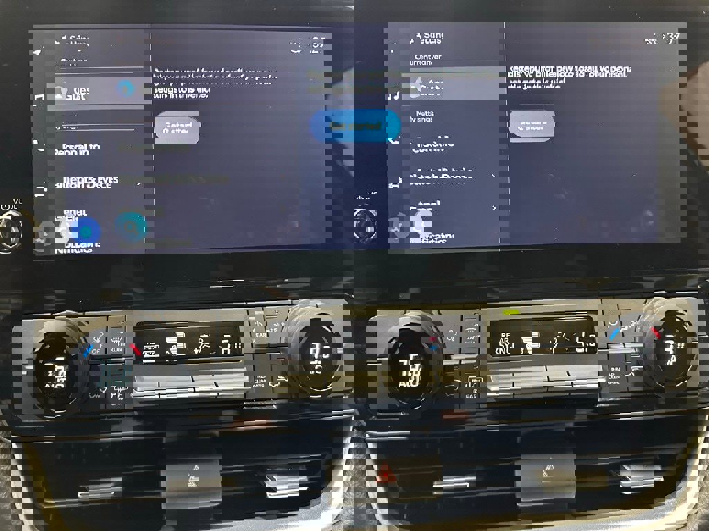 Used 2025 Toyota Grand Highlander AWD image 34