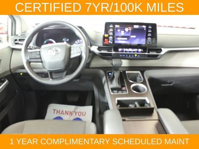 Used 2024 Toyota Sienna LE AWD/4WD image 21