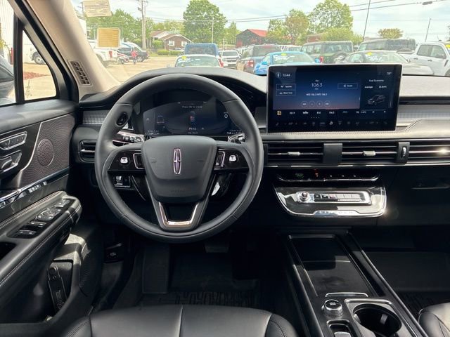 Used 2024 Lincoln Corsair AWD image 21