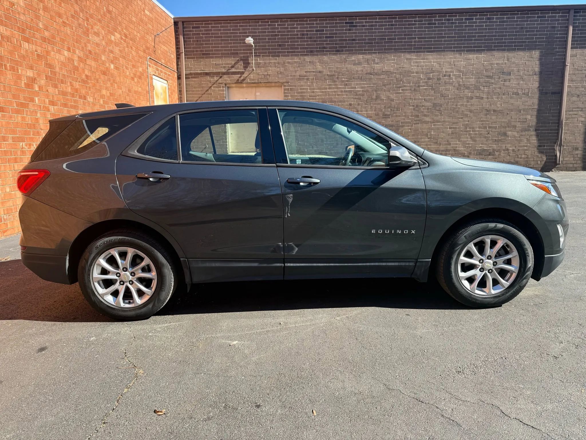 Used 2019 Chevrolet Equinox LS image 8