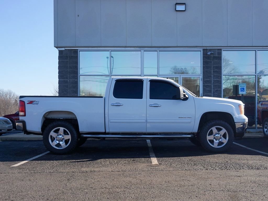 Used 2011 GMC Sierra 3500 SLE w/ SLE Preferred Package image 2