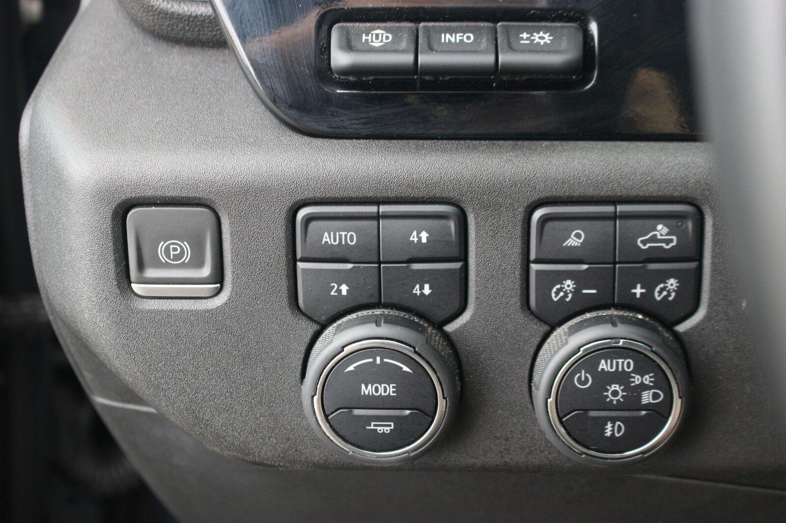 Used 2024 Chevrolet Silverado 2500 LTZ w/ LTZ Convenience Package AWD/4WD image 33