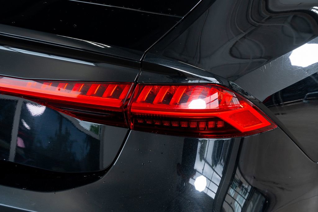 Used 2022 Audi RS 7 Sportback AWD/4WD image 14