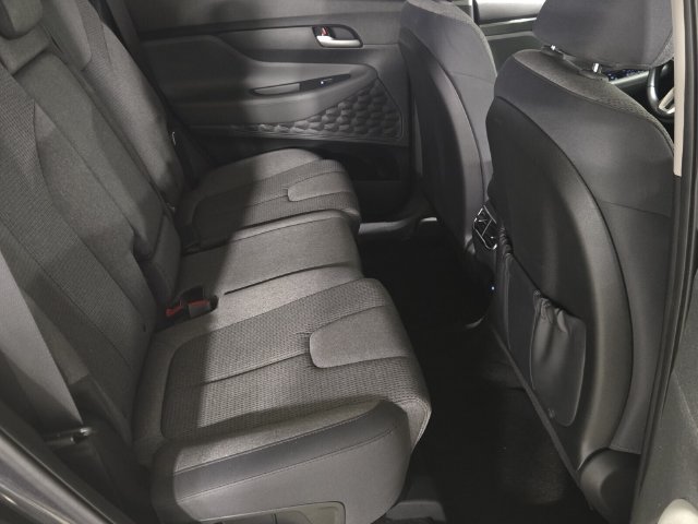 Used 2023 Hyundai Santa Fe SEL FWD image 16