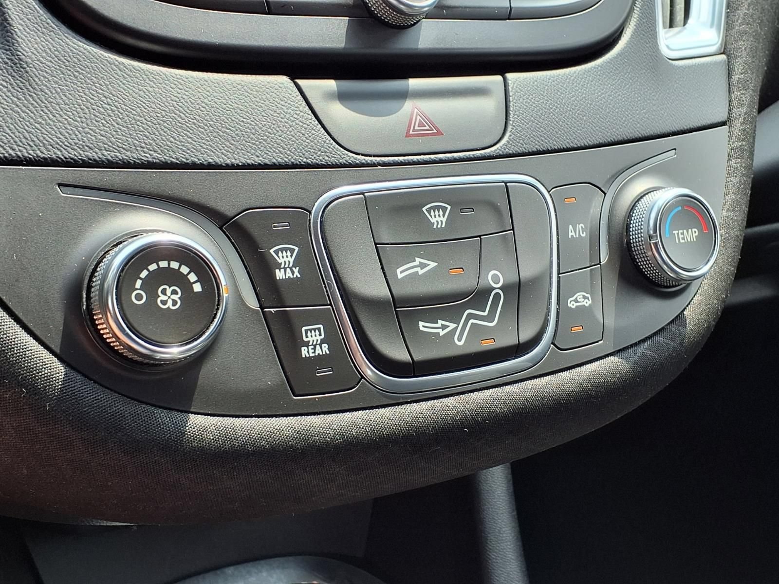 Used 2016 Chevrolet Malibu LT FWD image 26