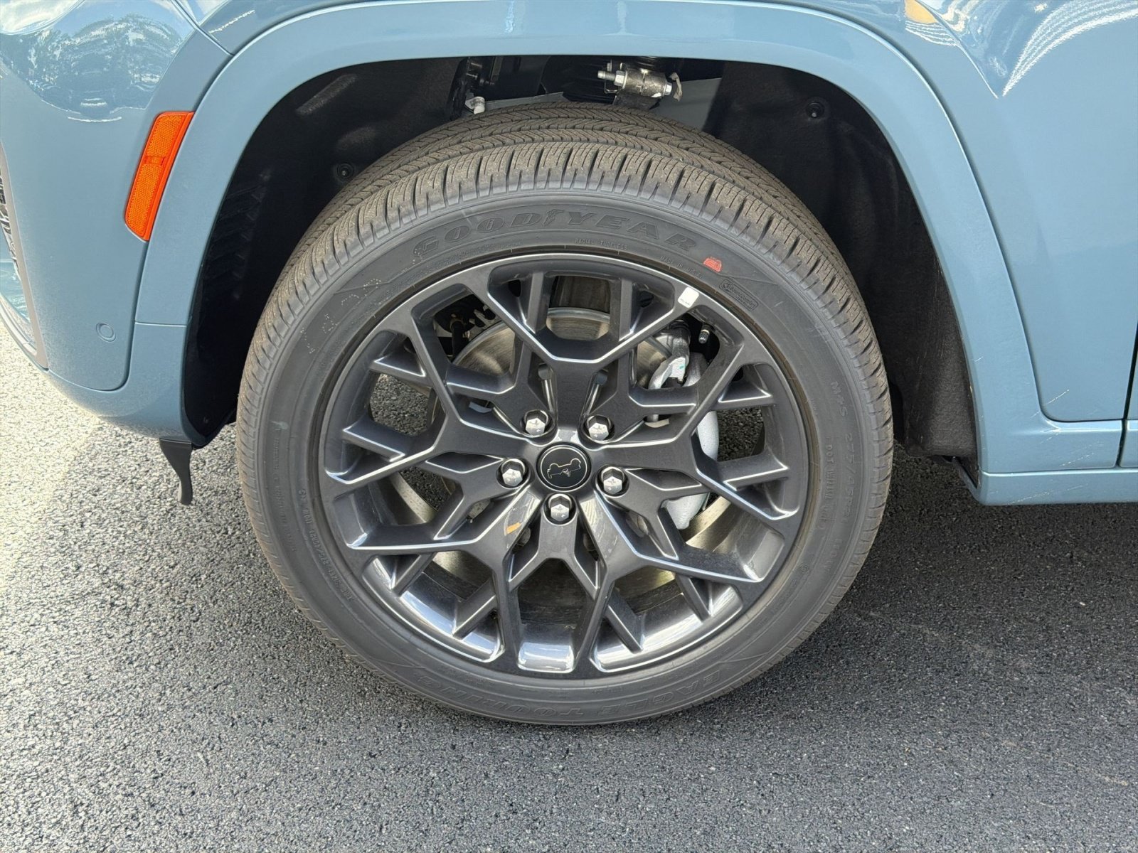 New 2027 Jeep Grand Cherokee Summit w/ Adv Protech Group IV AWD/4WD image 12