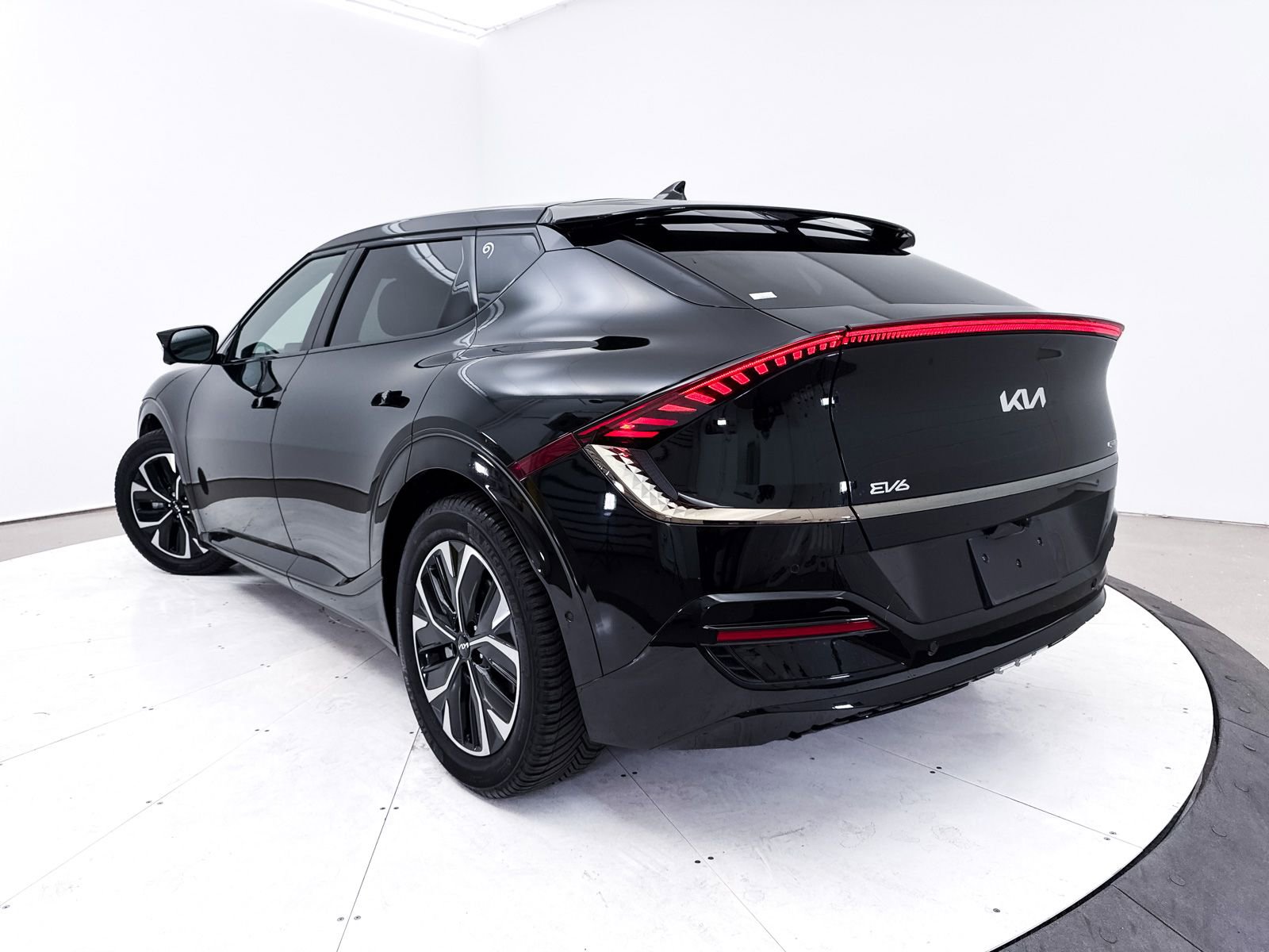 Used 2023 Kia EV6 GT-Line image 2