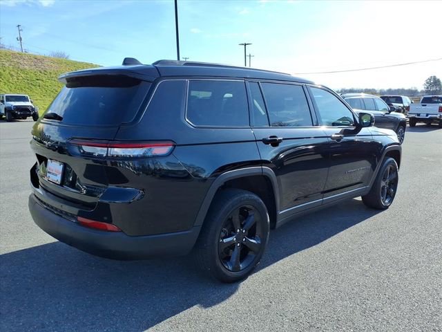 Used 2023 Jeep Grand Cherokee L Limited w/ Black Appearance Package image 6