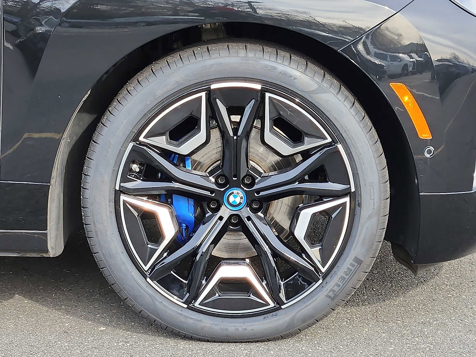 Used 2023 BMW iX xDrive50 w/ Ultimate Package 2 image 8