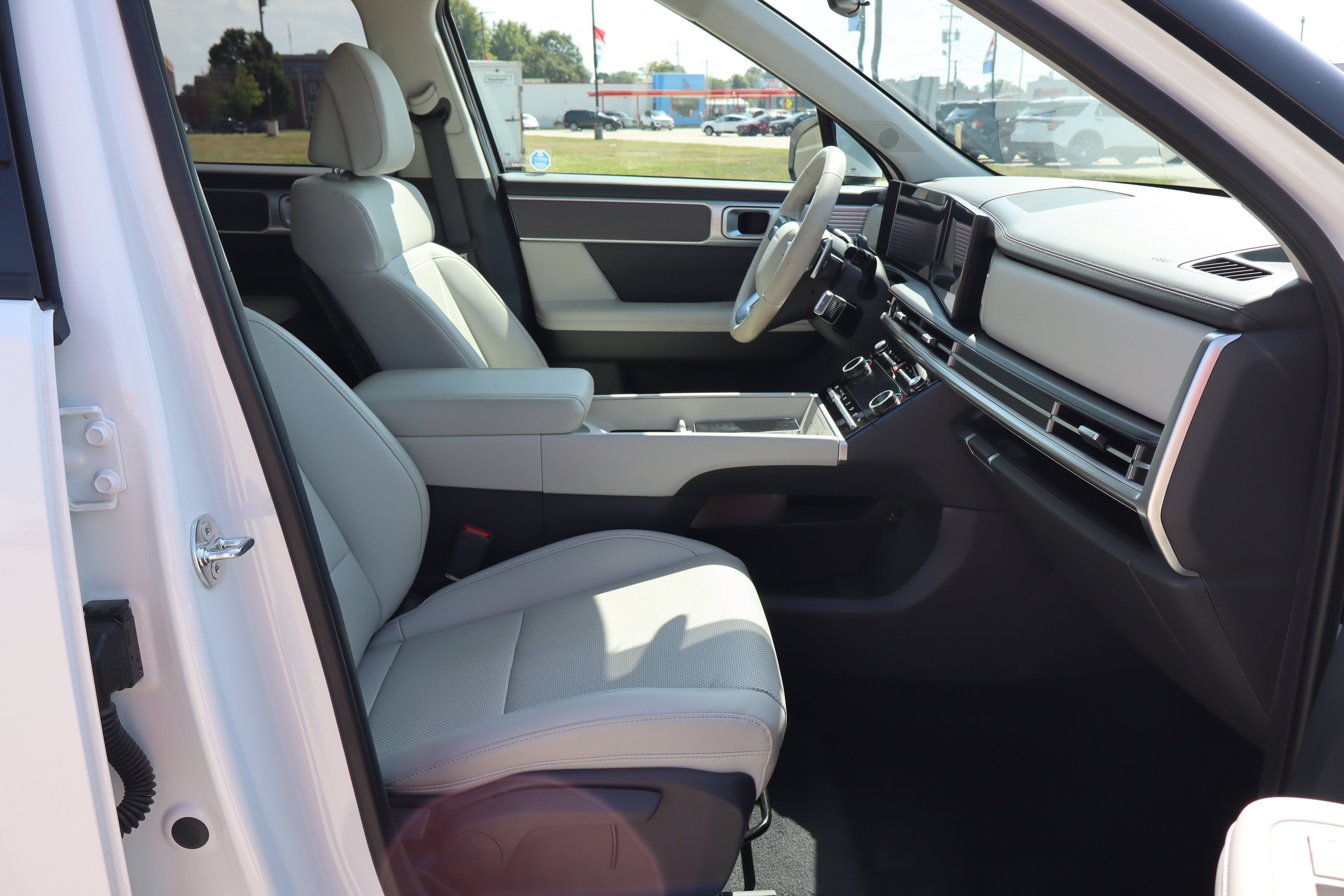 Used 2026 Hyundai Santa Fe SEL AWD/4WD image 15