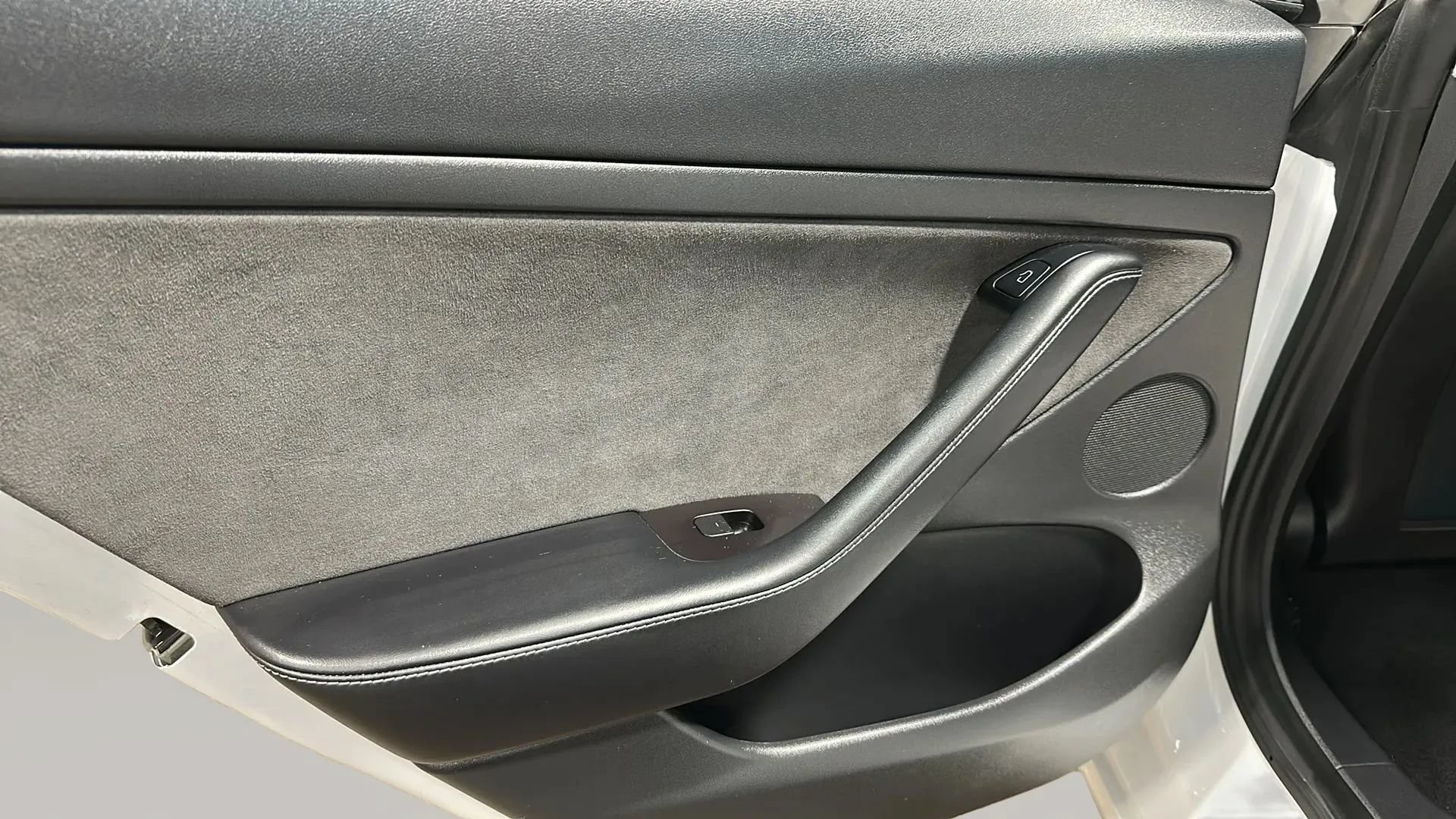 Used 2021 Tesla Model 3 Standard Range Plus RWD image 12