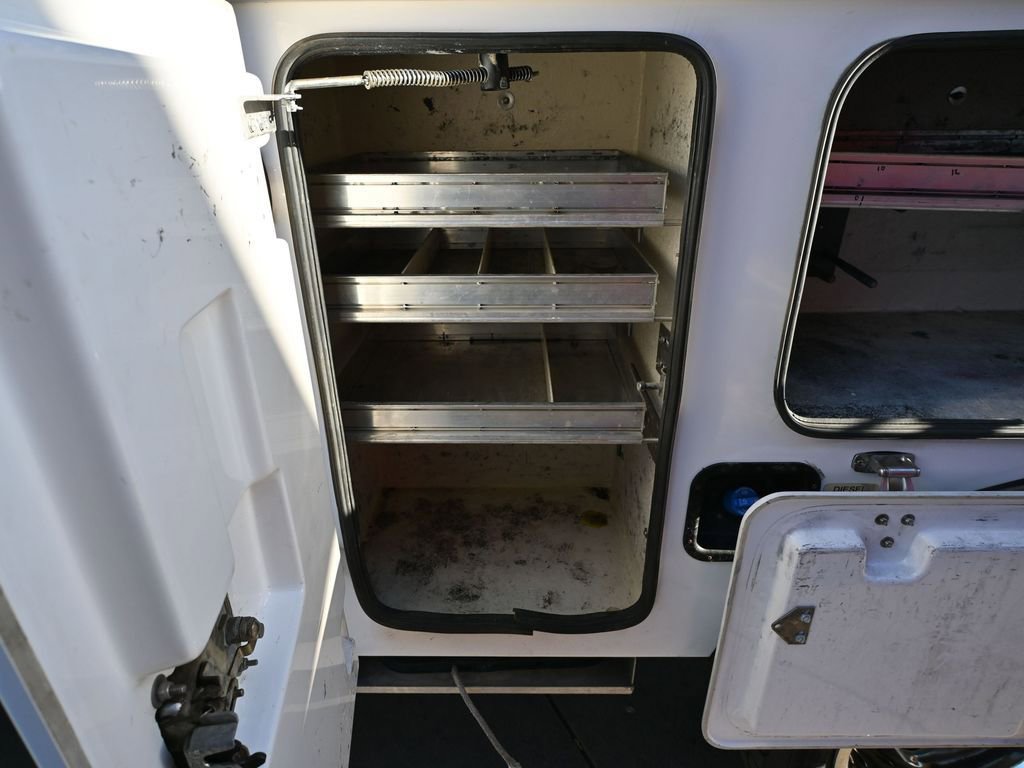 Used 2012 Ford F550 4x4 SuperCab Super Duty w/ Payload Upgrade Pkg image 44