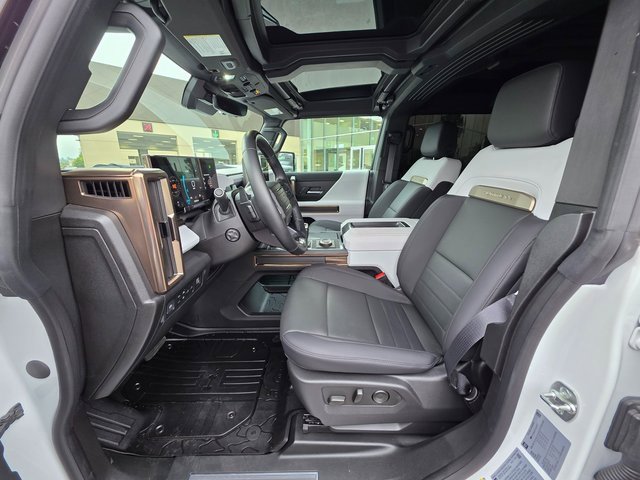 Used 2025 GMC Hummer EV 2X image 18