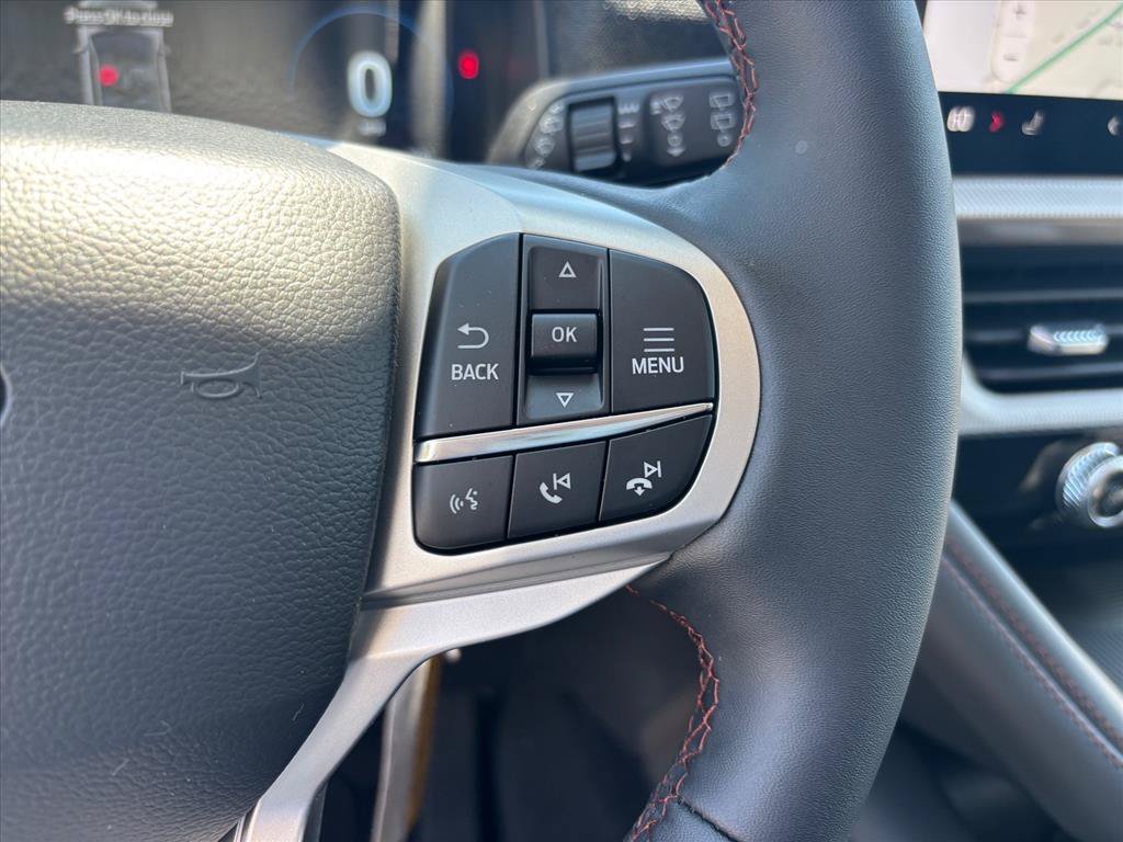 New 2026 Ford Explorer Active RWD image 17