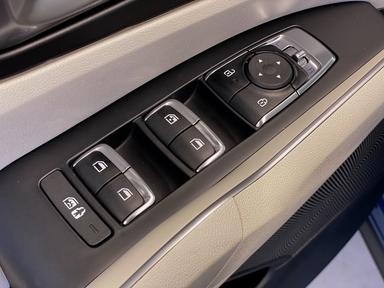 New 2026 Kia Sorento S FWD image 18