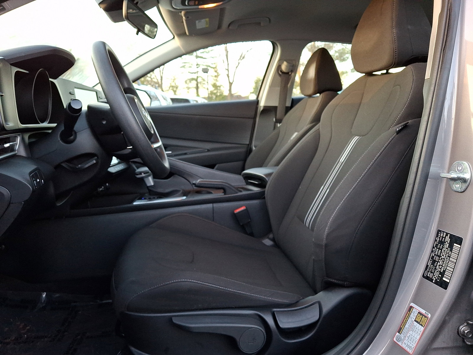 Used 2023 Hyundai Elantra SEL image 14