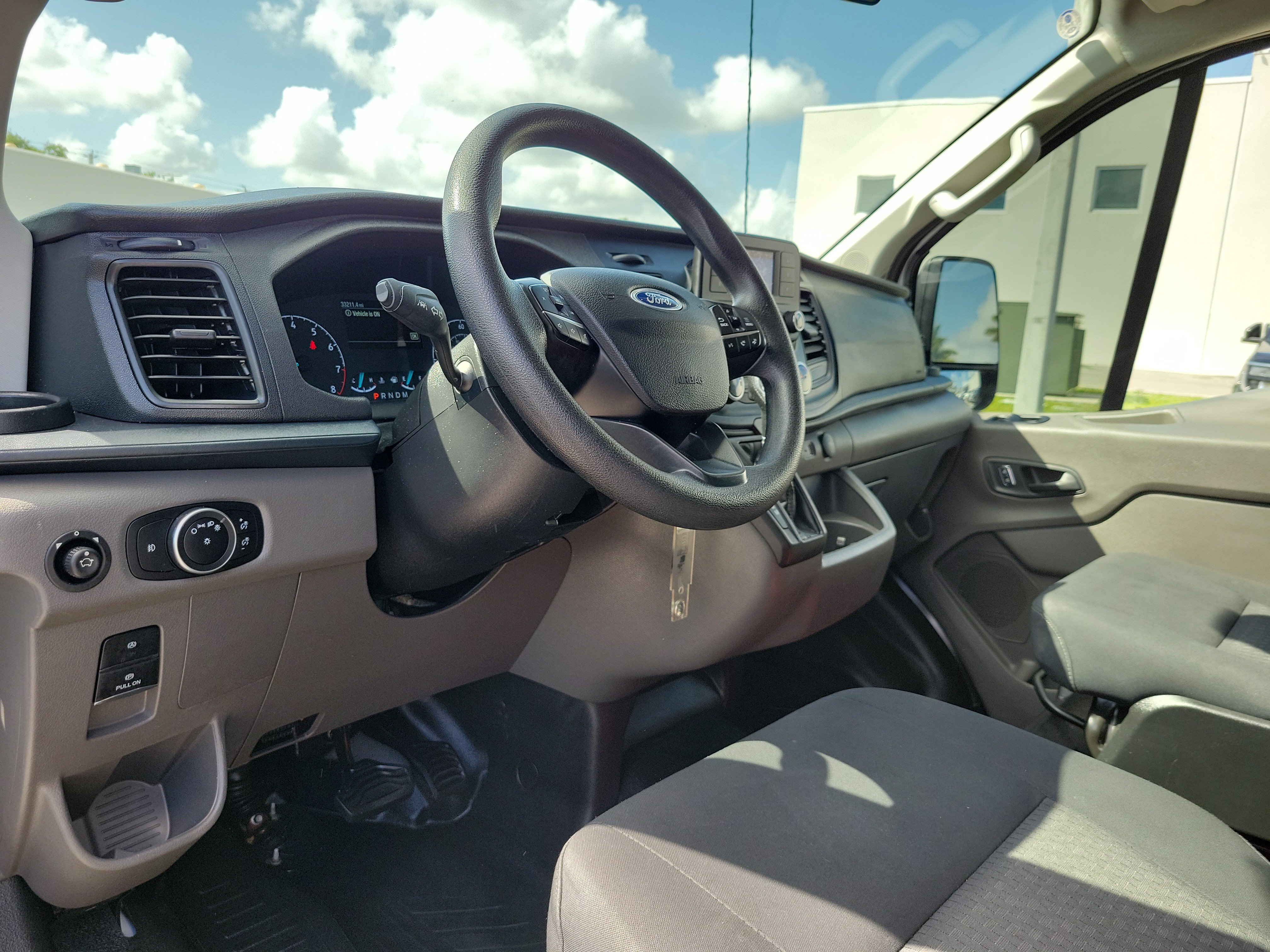 Used 2024 Ford Transit 250 Low Roof w/ Exterior Upgrade Package RWD image 9