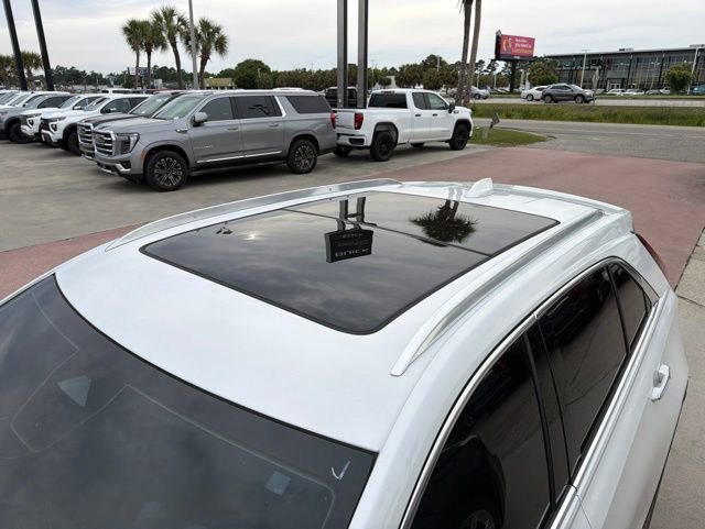 Used 2024 Cadillac XT4 Premium Luxury w/ Active Safety Package FWD image 10
