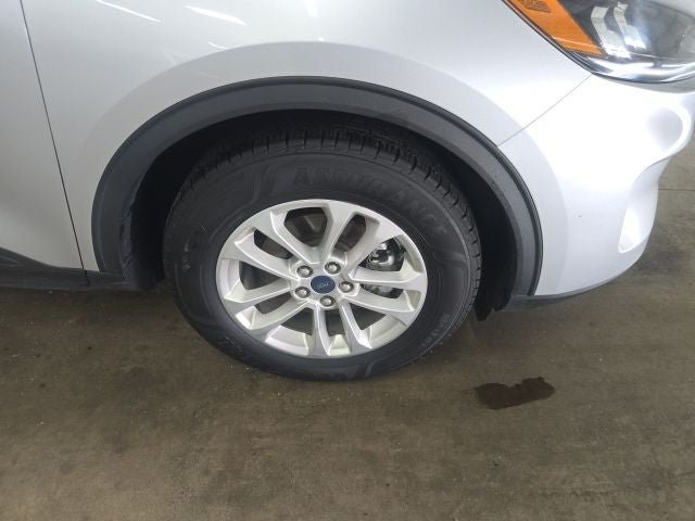 Used 2020 Ford Escape SE FWD image 2