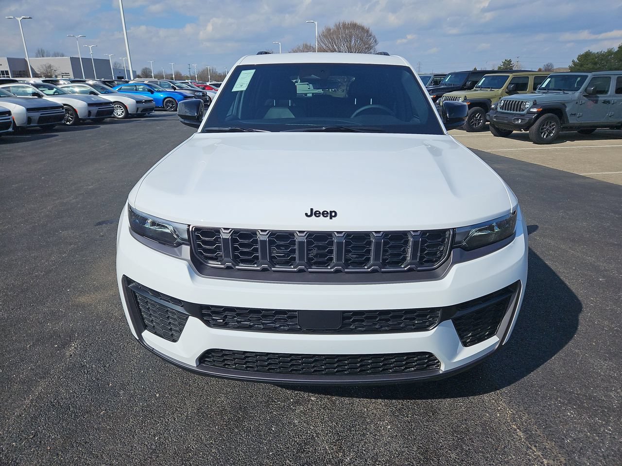 New 2026 Jeep Grand Cherokee Altitude AWD/4WD image 2
