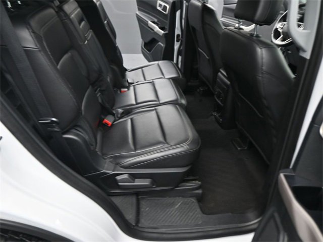 Used 2023 Ford Explorer XLT w/ Equipment Group 202A image 14