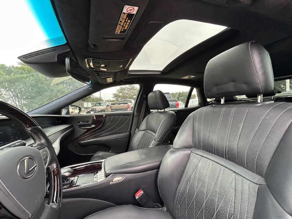 Used 2020 Lexus LS 500 w/ Interior Upgrade Package RWD image 12