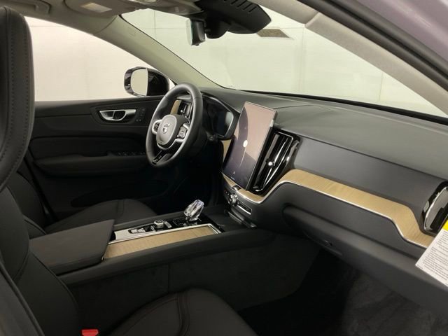New 2026 Volvo XC60 B5 Plus w/ Protection Package Premier image 33