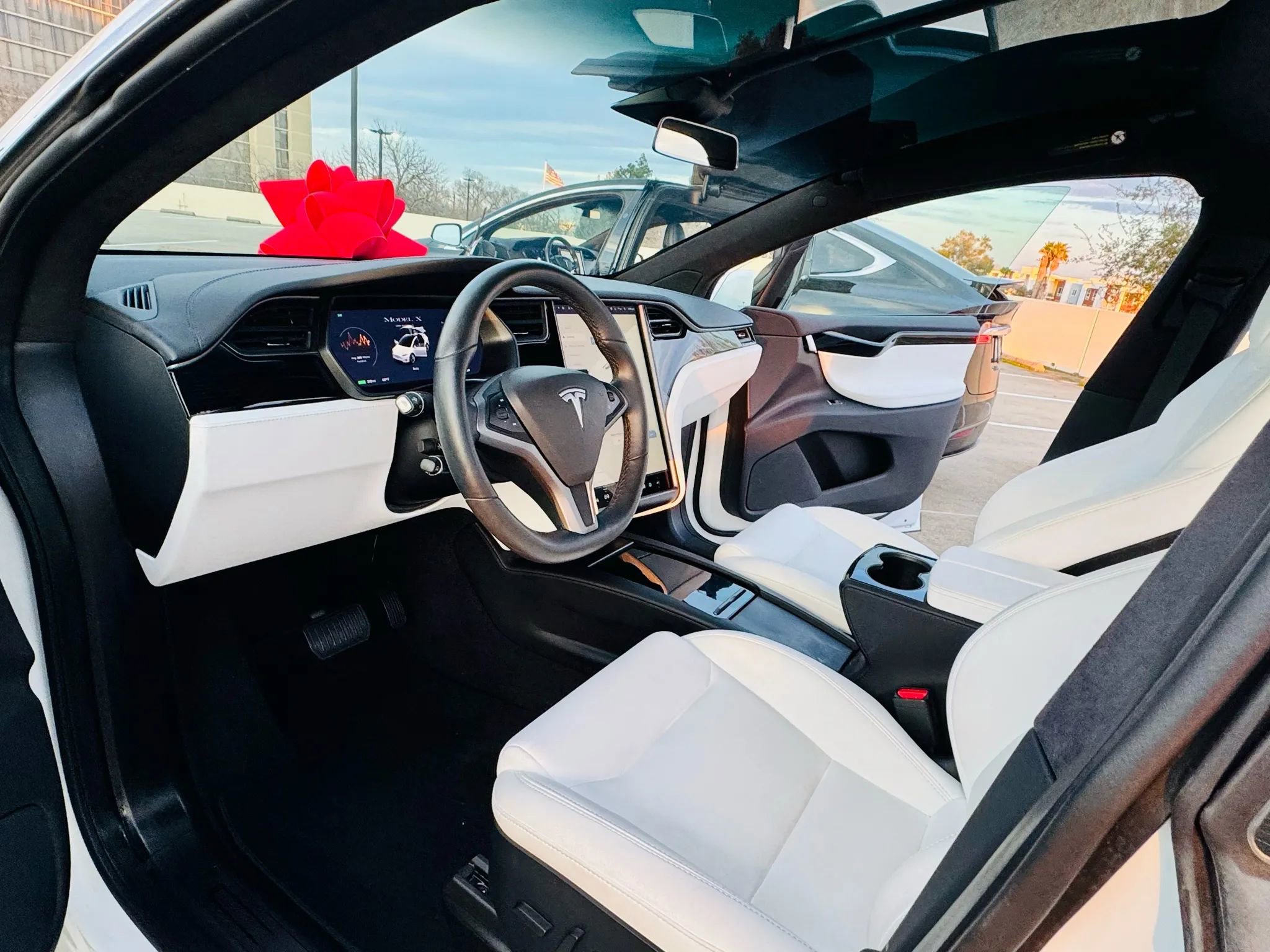 Used 2020 Tesla Model X Long Range image 24