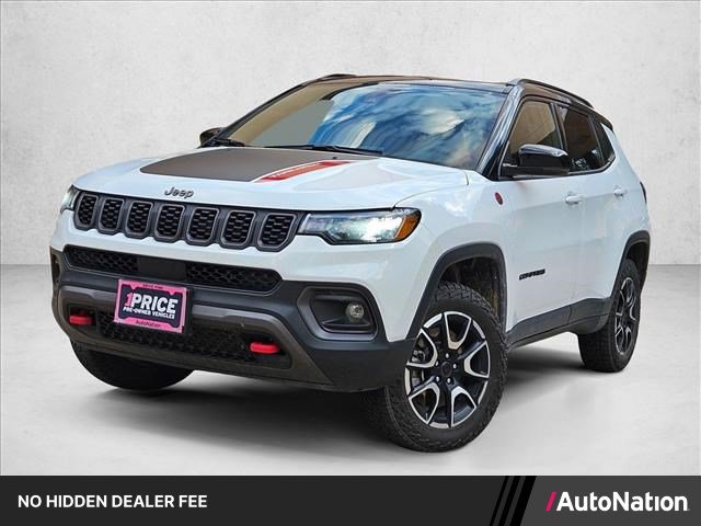 Used 2025 Jeep Compass Trailhawk AWD/4WD image 1