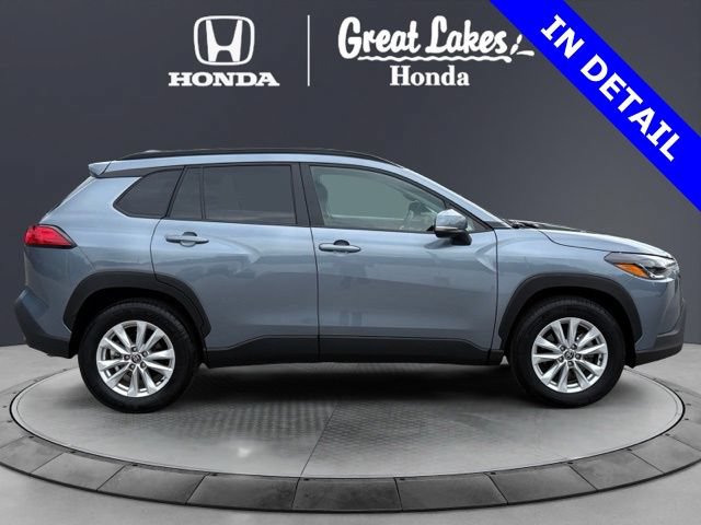 Used 2024 Toyota Corolla Cross LE AWD/4WD image 7