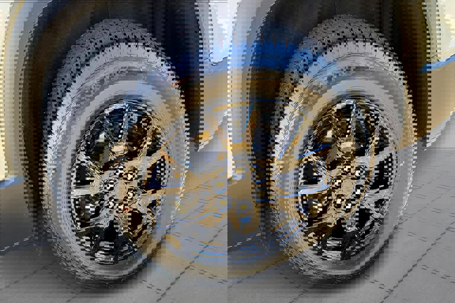 Certified 2023 GMC Acadia SLE w/ Driver Convenience Package image 10