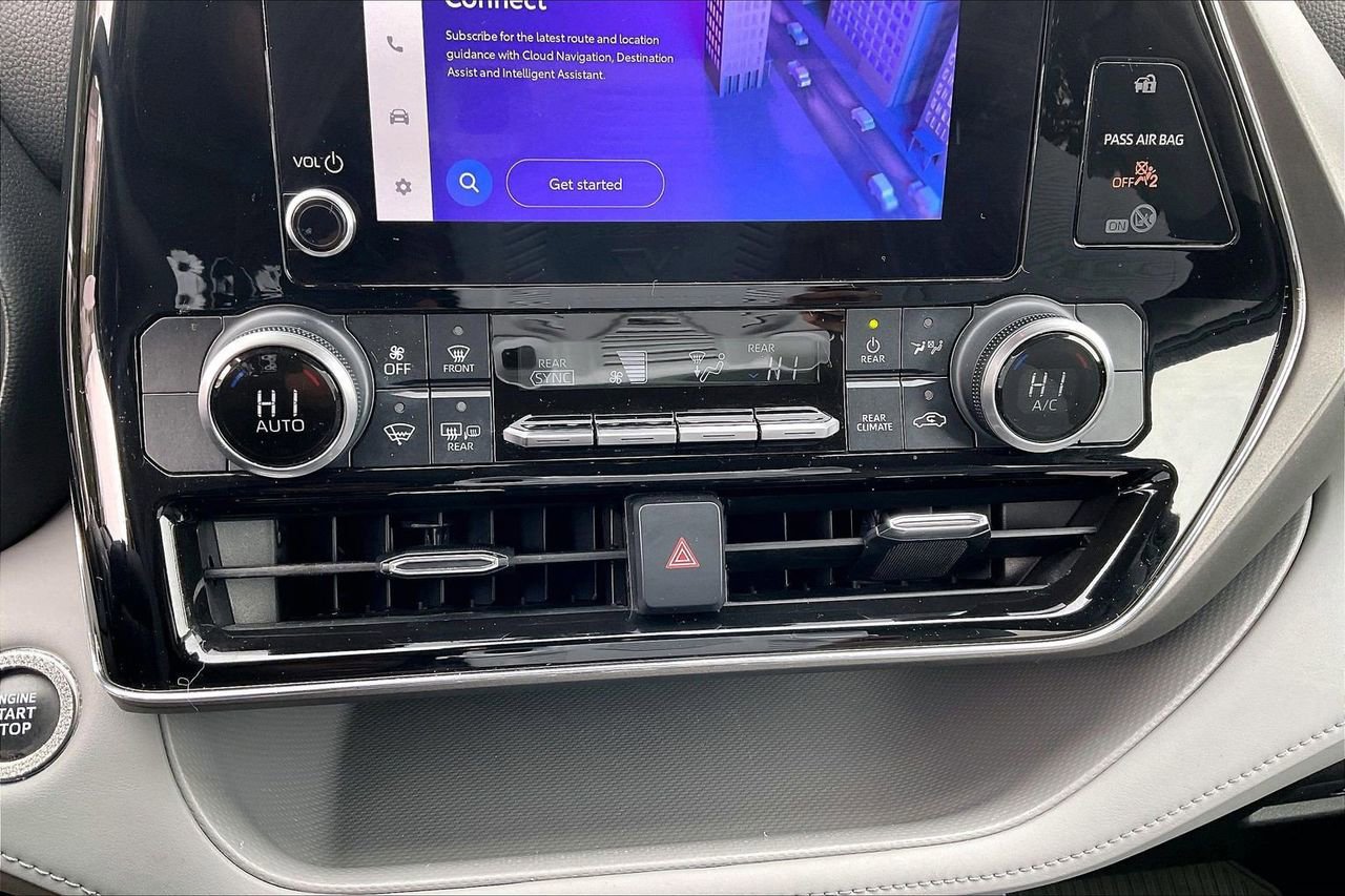 Used 2023 Toyota Highlander LE image 19