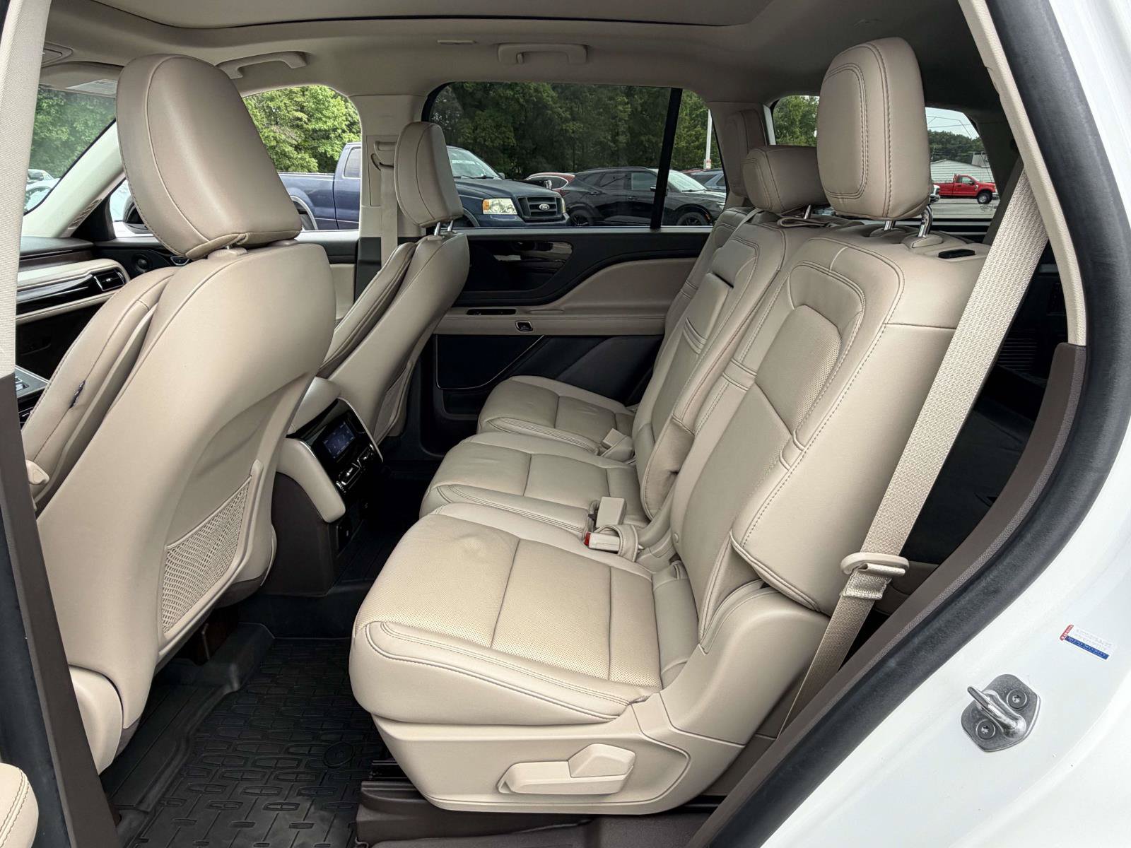 Used 2023 Lincoln Aviator Reserve w/ Elements Package Plus RWD image 25