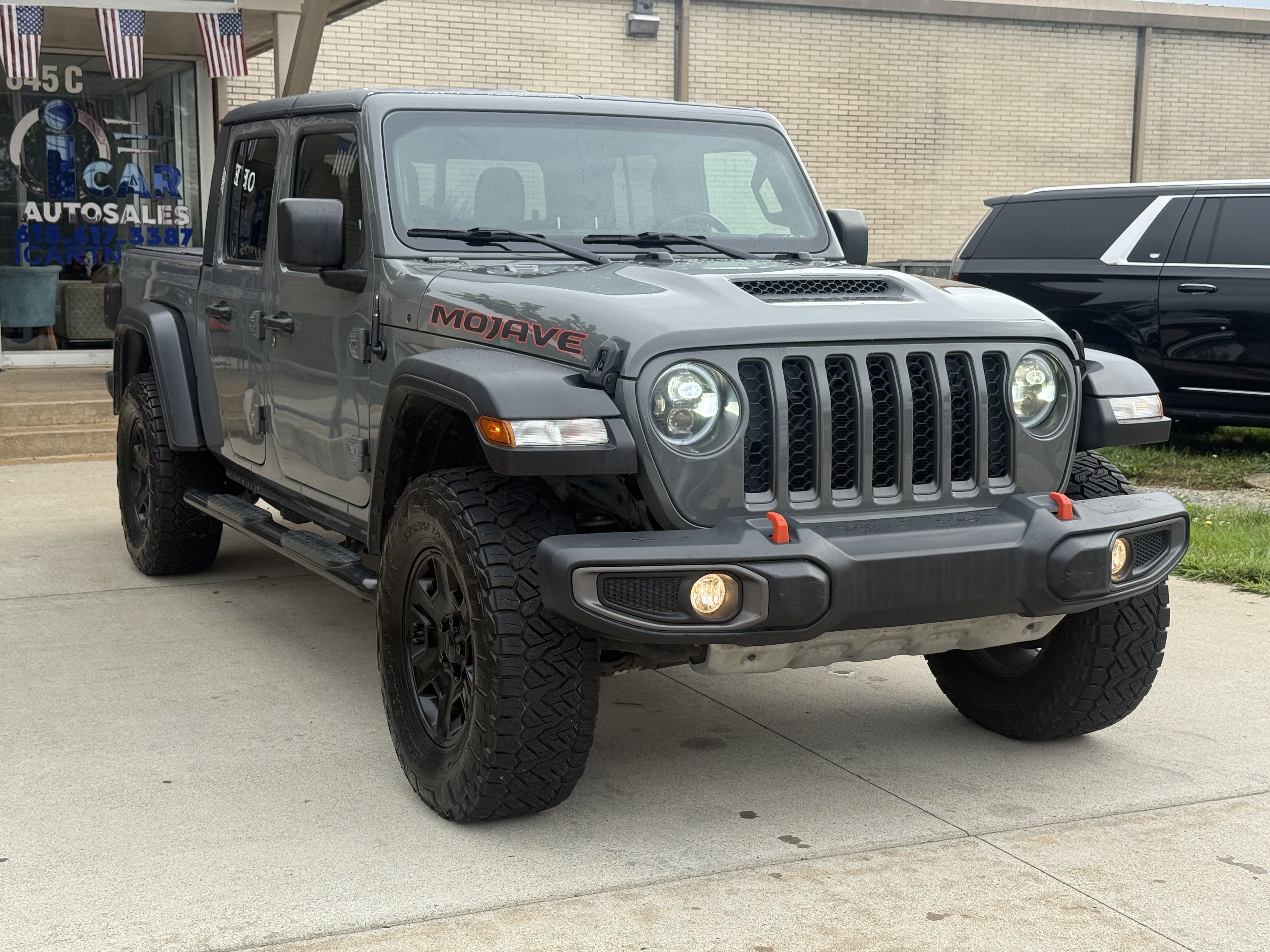 Used 2021 Jeep Gladiator Mojave w/ Trailer Tow Package AWD/4WD image 3
