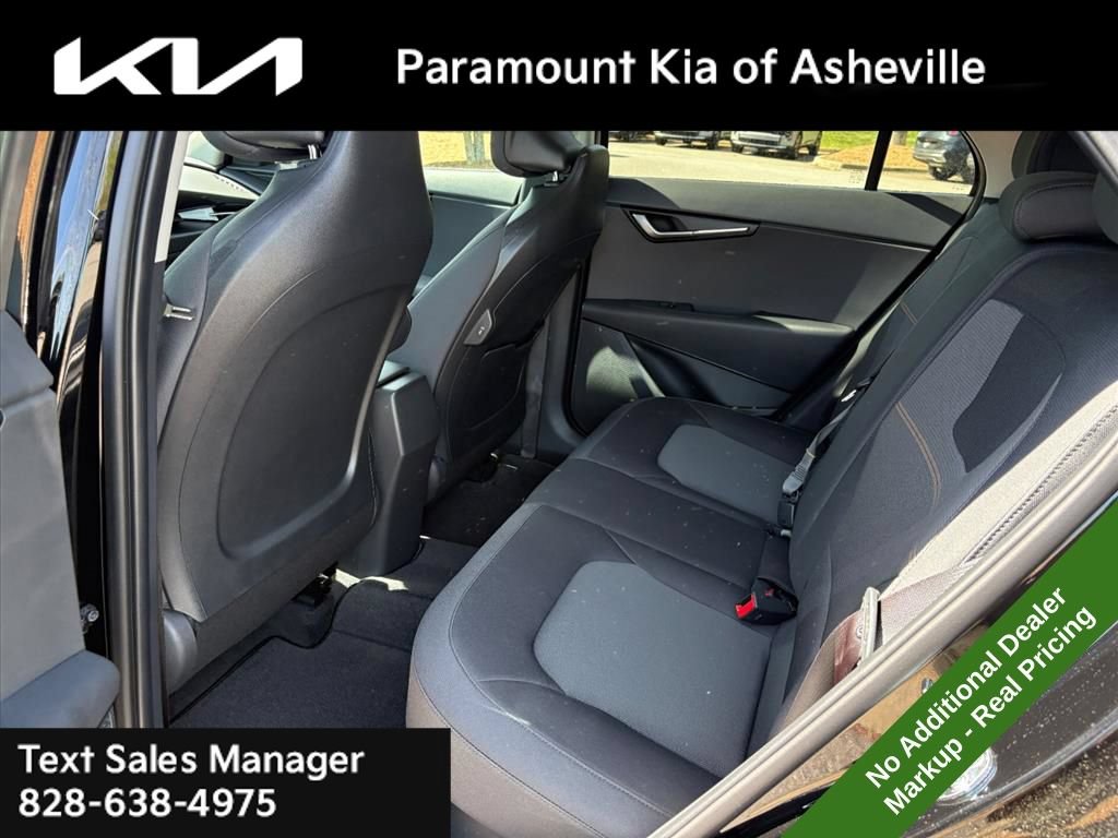 New 2026 Kia Niro LX FWD image 17