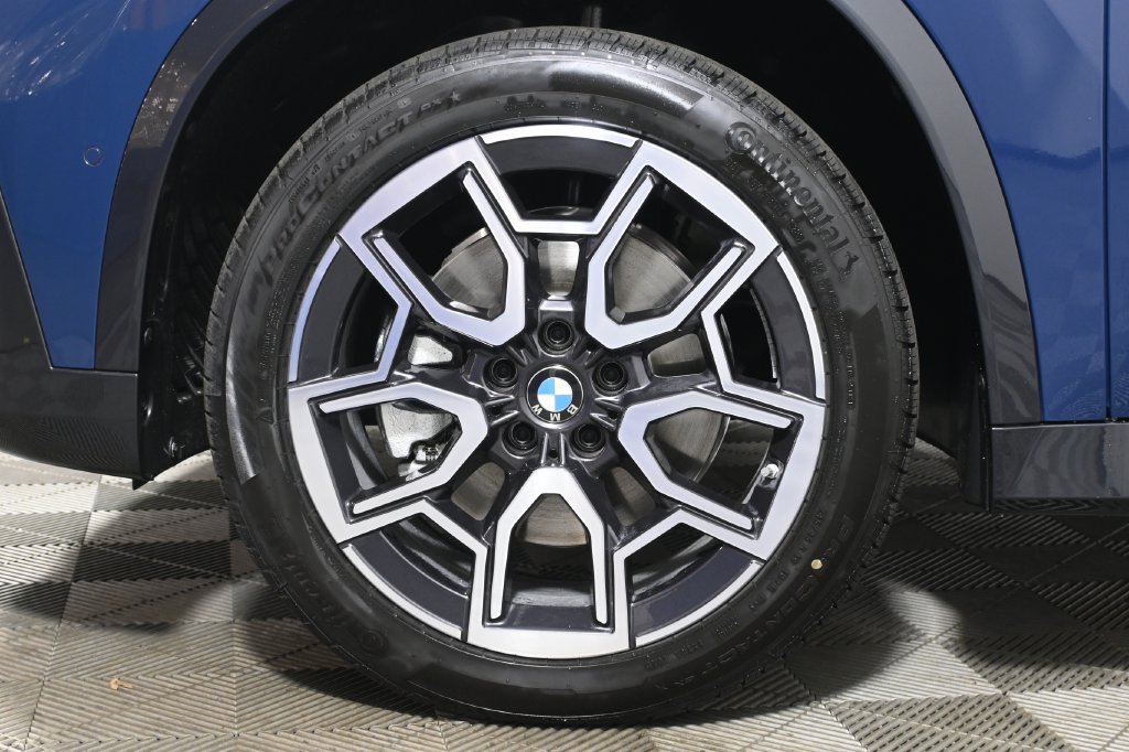 Used 2026 BMW X1 xDrive28i w/ Technology Package AWD/4WD image 12