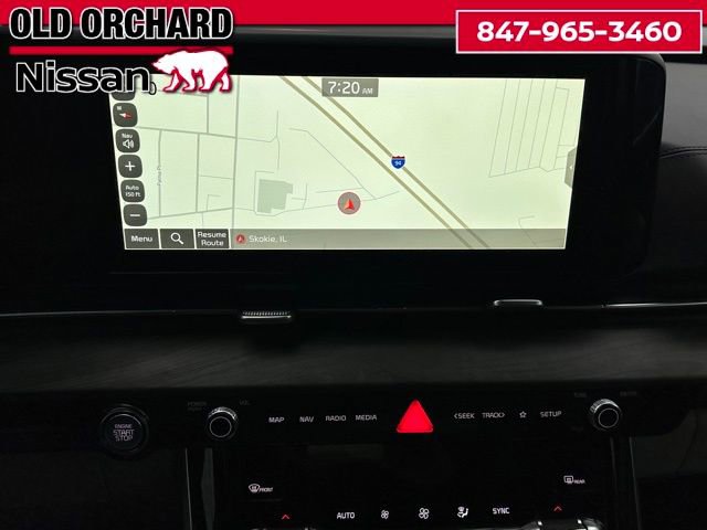 Used 2024 Kia Carnival EX FWD image 17